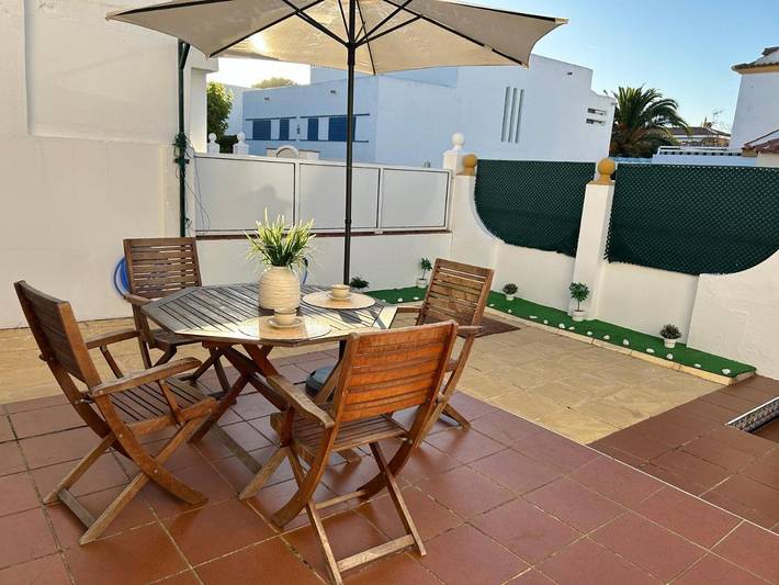 Apartamento para 4 personas, con Balcón además de Terraza y Jardín en Islantilla