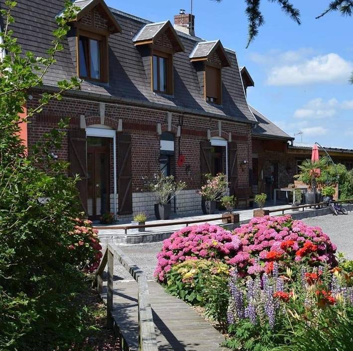 Chambre d’hôte pour 2 personnes, avec Terrasse et Jacuzzi ainsi que Jardin et Sauna