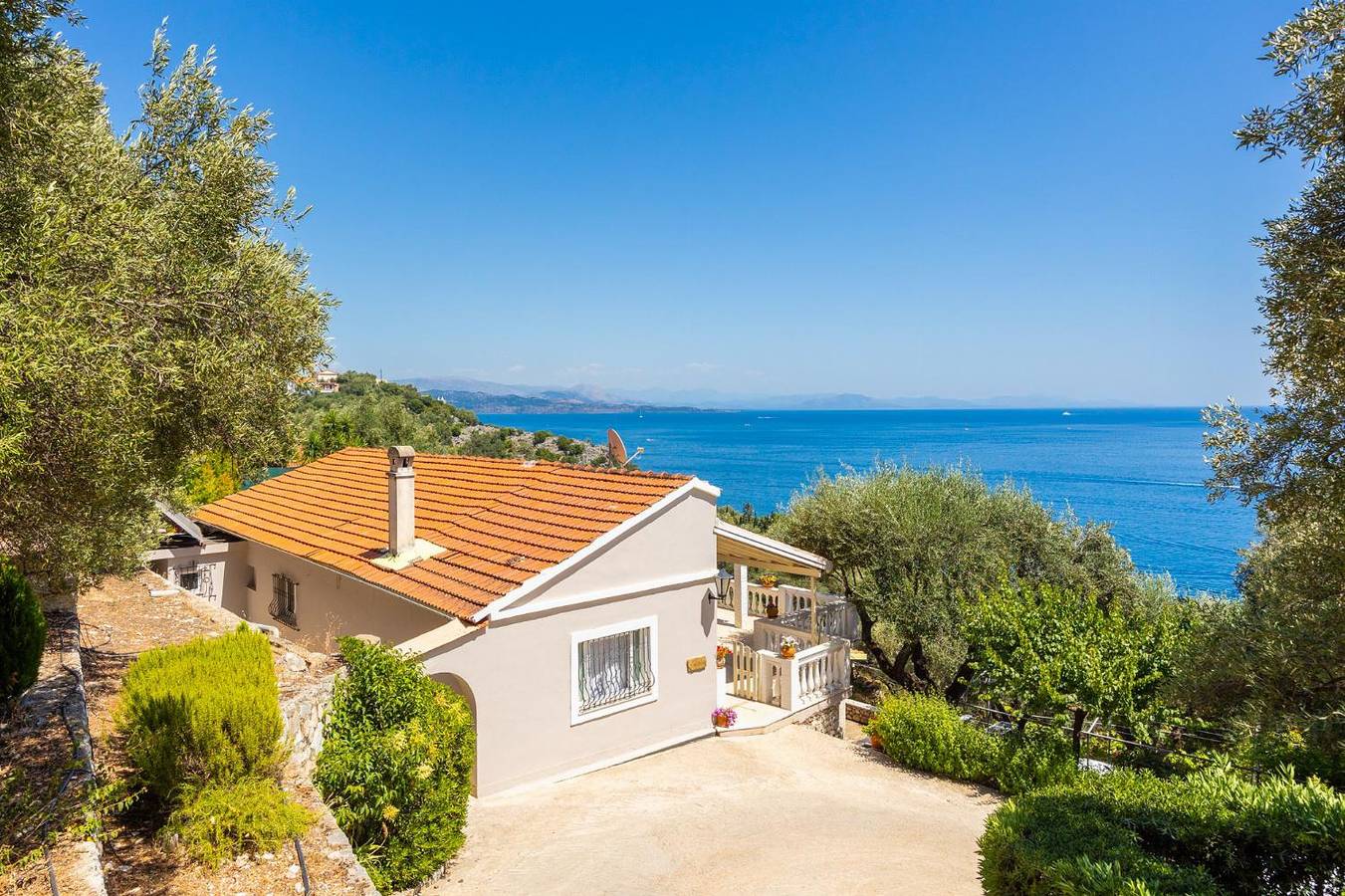 Villa für 6 Personen mit Kinderpool in Nissaki, Korfu