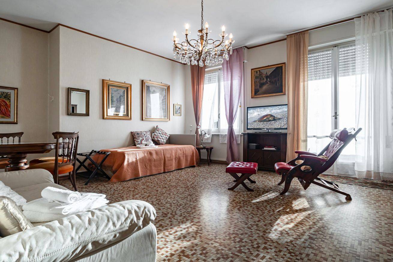 Geheel appartement, Vakantieappartement voor 5 personen met balkon/terras in La Spezia (City), La Spezia