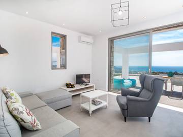 Villa for 8 People in Rhodes, Dodecanese, Photo 2