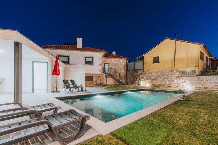 Casa de férias para 6 pessoas, com vista e piscina e ainda terraço and jardim, com animais de estimação - 1