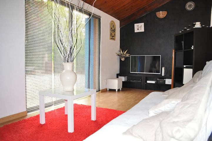 Location de vacances pour 10 personnes, avec jardin et terrasse à Mondragon - 3