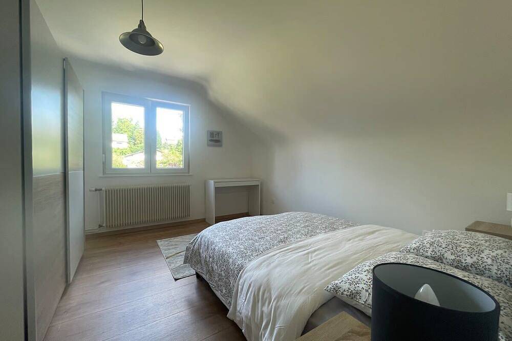 Renovated 4 Bed House near Basel w/ Garden+Parking in Bartenheim, Région de Mulhouse