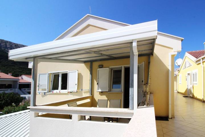 Ferienwohnung für 6 Personen, mit Balkon/Terrasse in Baska - 2