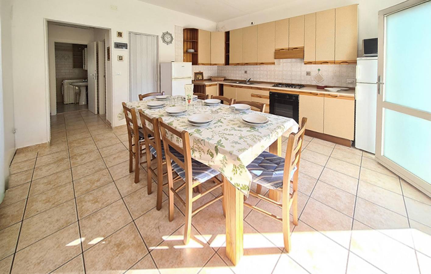 Ganze Ferienwohnung, Gemütliche Strandwohnung mit Fernseher, Klimaanlage, Küche und Parkplatz in Rosolina Mare, Polesine