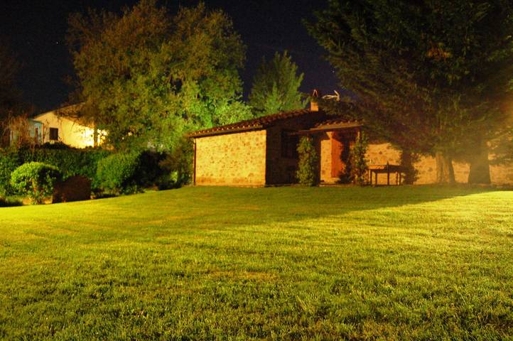 Agriturismo voor 3 personen, with uitzicht and balkon as well as tuin in San Martino
