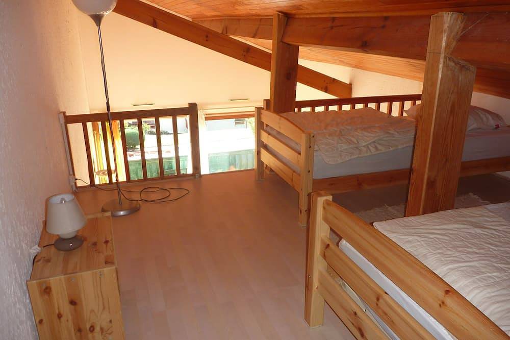 Appartement entier, Appartement 3p   vue pyrénées,wifi, parking in Saint-Jean-de-Luz, Région de Bayonne