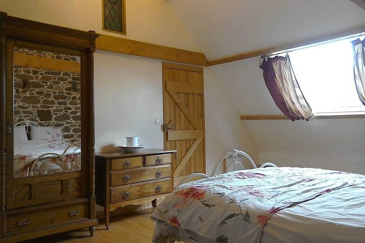 Gîte pour 2 personnes, avec jardin et terrasse à Pommerit-Jaudy - 3