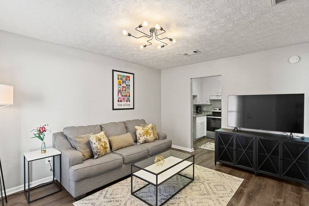 Ganze Wohnung, Magnolia Linen Co #8 - Discounted No Parking Included in Auburn (AL), Alabama