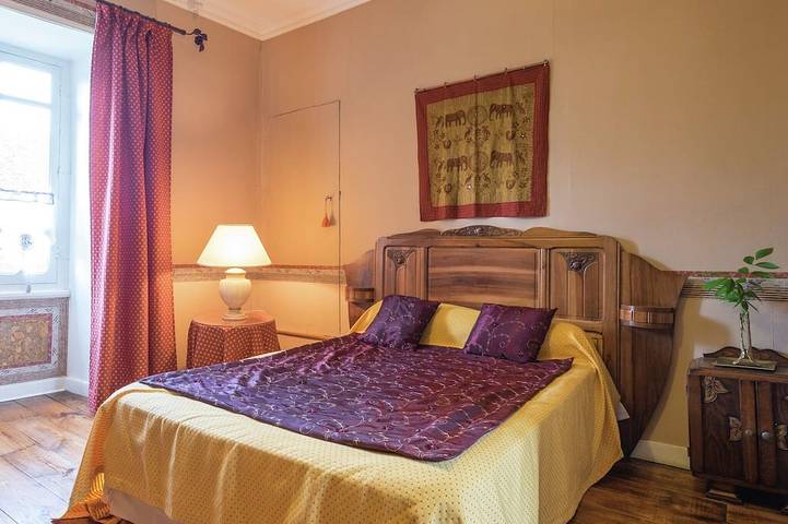 Location de vacances pour 6 personnes, avec terrasse ainsi que jardin et piscine à Saint-Jory-las-Bloux - 2