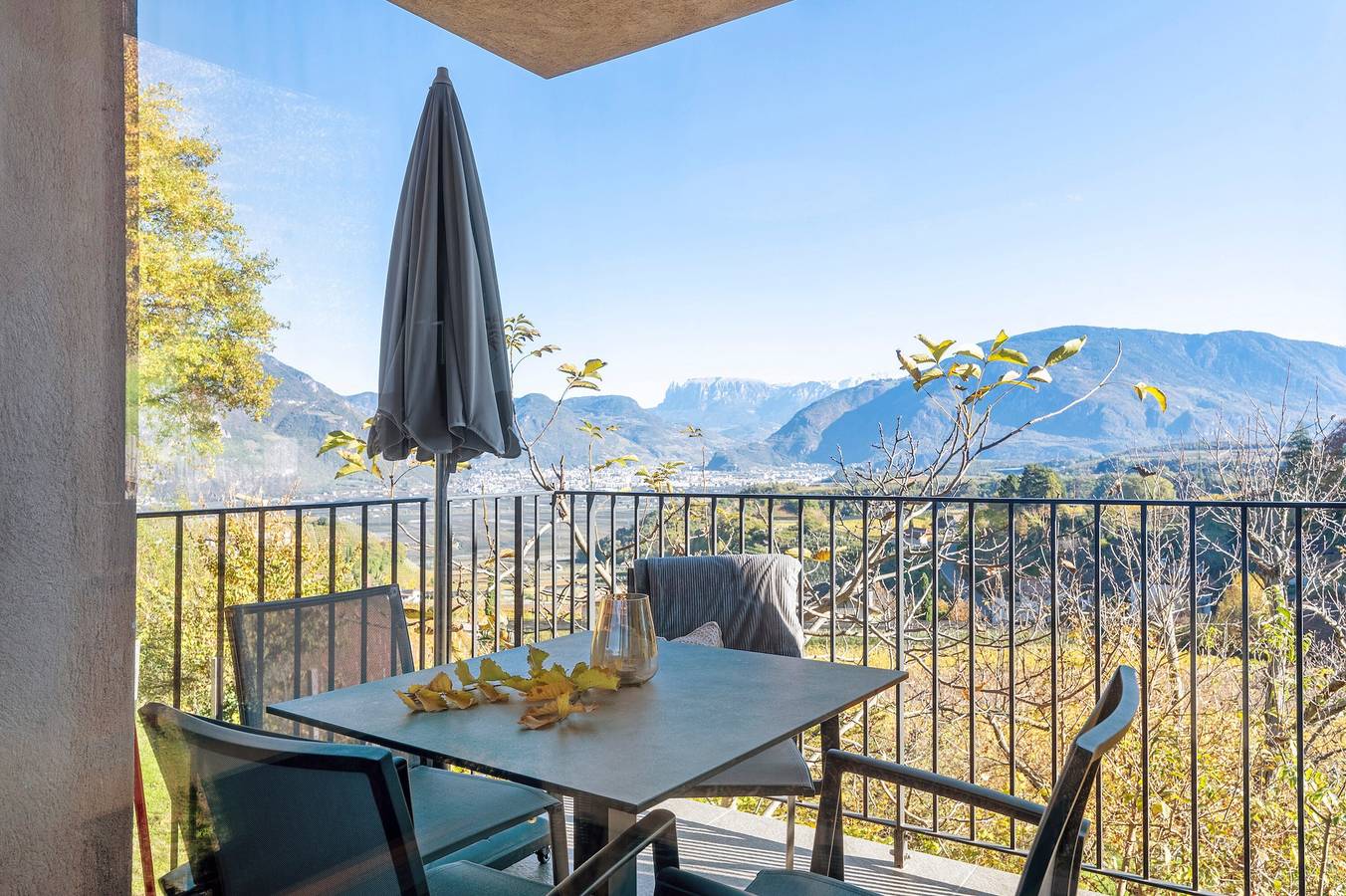 Entire apartment, Apartment 'Firmelein 1 Stock' with Mountain View, Private Terrace and Wi-Fi in Missian, Eppan an der Weinstraße