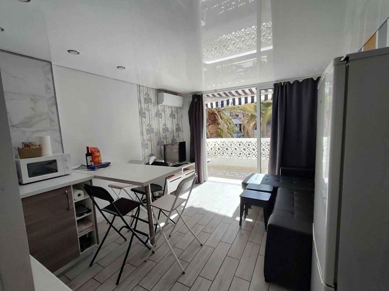 Entire apartment, Wonderful Holiday Home Vacation Rental in Playa de las Américas, Arona