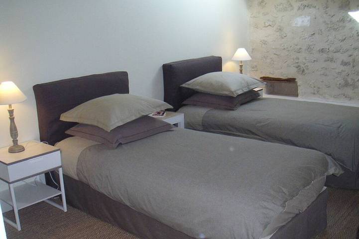 Gîte pour 8 personnes, avec jardin ainsi que piscine et terrasse à Ruch (homonymie) - 2