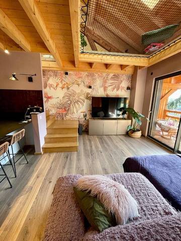 Gîte pour 4 personnes, avec vue et terrasse à Aigueblanche