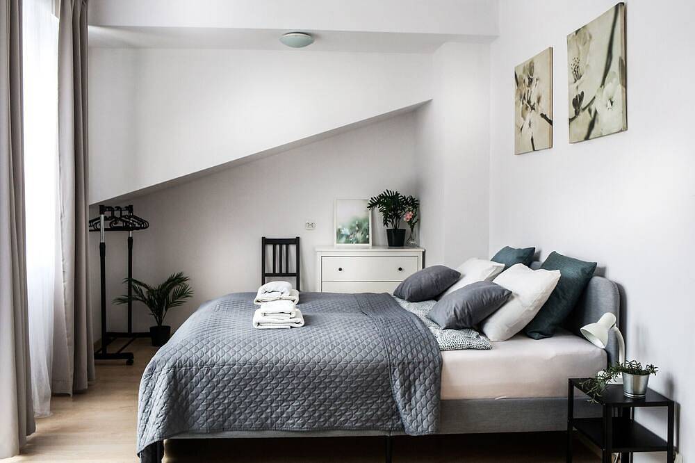 Appartamento intero, Large Apartment for 8 guests with AC, Old Town I, Krakowska in Kazimierz, Cracovia