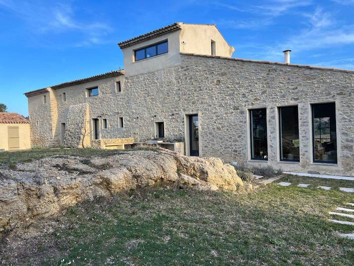 Location de vacances pour 12 personnes, avec piscine ainsi que jardin et vue à Beaumont-de-Pertuis - 3