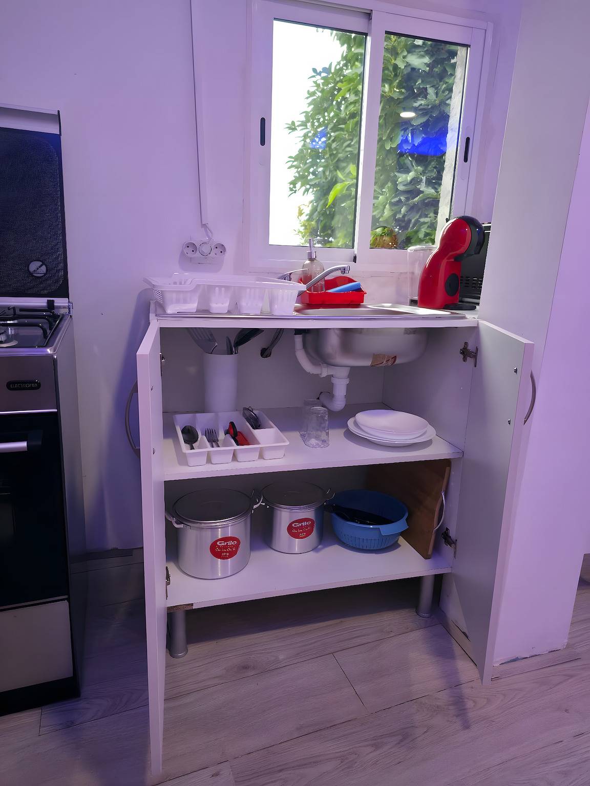Gehele studio, Studio-appartement 'Luci's House B' met Uitzicht op de Bergen, Gedeeld Terras en Wi-Fi in São Jorge Stad, Madeira