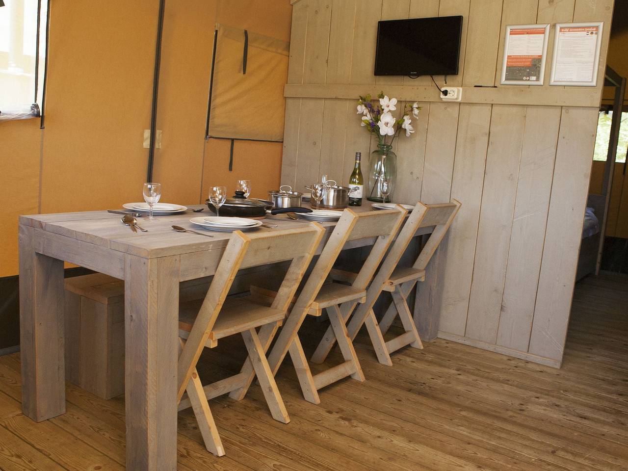 Safaritent in Nederland met Privéterras in Veluwe