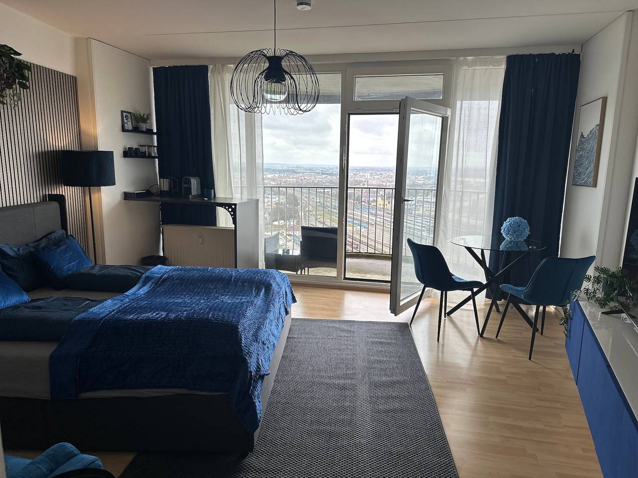 Studio entier, Studio « Loft 28 Blue » avec balcon et Wi-Fi in Augsbourg, Souabe (Bavière)