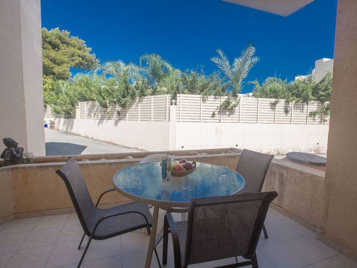 Appartement de vacances pour 5 personnes, avec terrasse et piscine