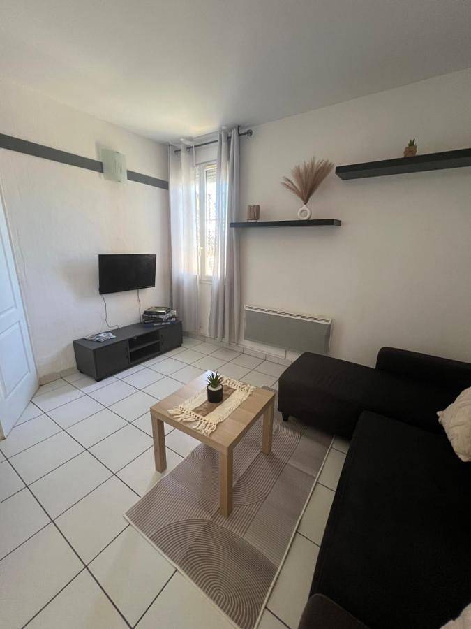 Gîte pour 2 personnes, avec jardin à Le Crès - 2