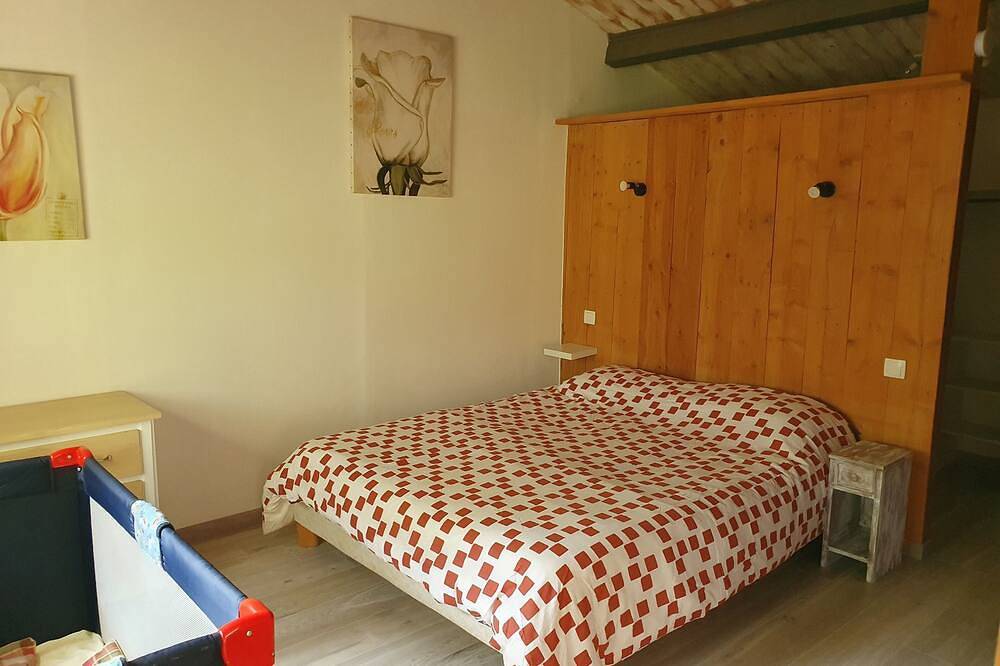 Gîte La Rabassière, cocon de nature. in Pernes-les-Fontaines, Parc naturel régional du Mont-Ventoux