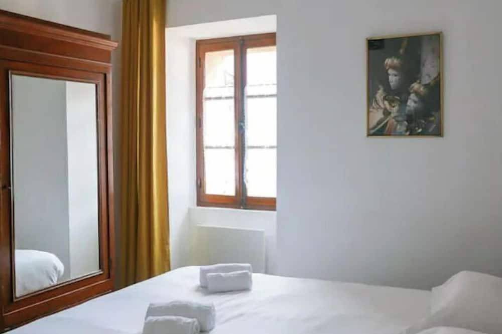 Rare village house in Ota for10 people in Ota, Parc naturel régional de Corse