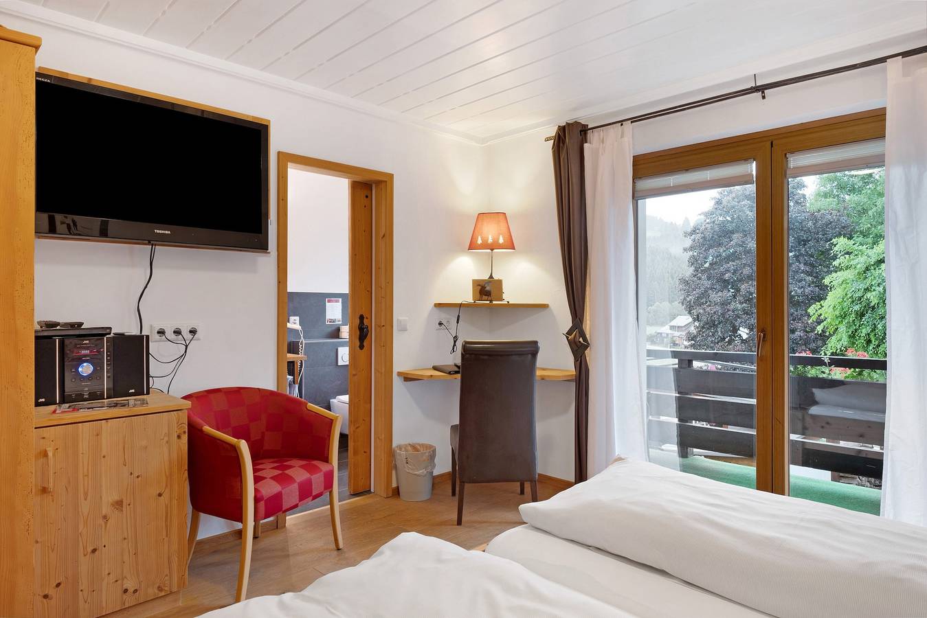 Zimmer 'Doppelzimmer 3' mit Bergblick, Balkon und Wi-Fi in Bernau im Schwarzwald, Südschwarzwald