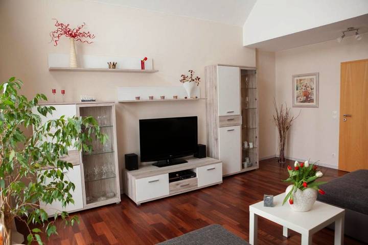 Ferienwohnung für 5 Personen, mit Terrasse und Garten sowie Ausblick in Kruft - 4