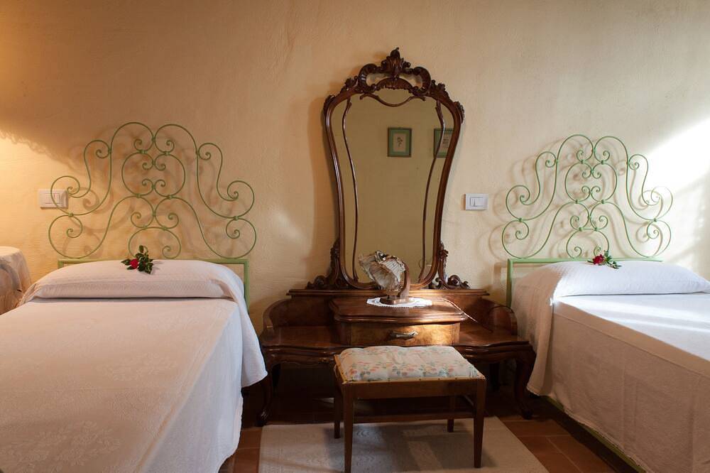 Villa toscana tra San Giovanni D'Asso e Montalcino in San Giovanni d'Asso, Montalcino