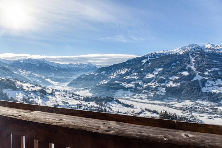 Ganze Wohnung, Apartment „Ahornblick“ mit Bergblick, Wlan und Balkon in Stummerberg, Ski-Optimal Hochzillertal