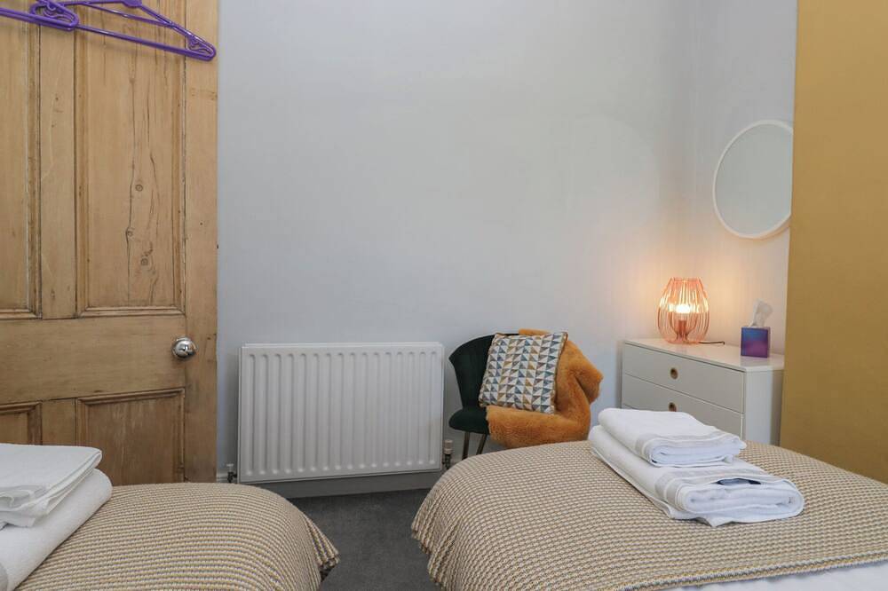 Number Thirty-Nine, family friendly, with a garden in Ulverston in Ulverston, Lake District