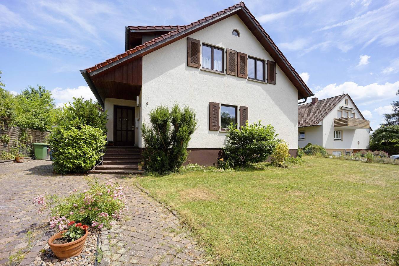 Entire apartment, Holiday Apartment "Sonnenbühl" with Lake View, Private Balcony and Wi-Fi in Aulendorf, Region Bodensee-Oberschwaben