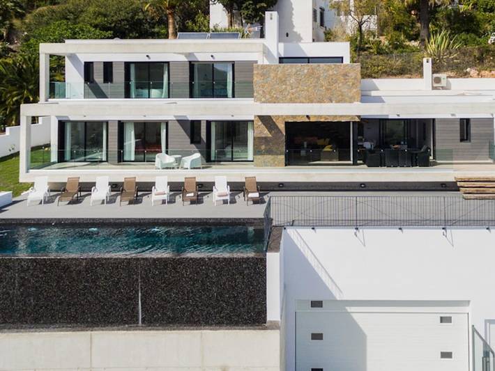 Ferienhaus für 9 Personen, mit Balkon/Terrasse und Meerblick sowie Pool in Salobreña - 2