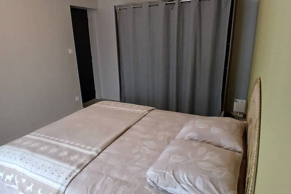 Le Cat'Etoiles- Gîte for 6 people. in Autun, Autun und Umgebung