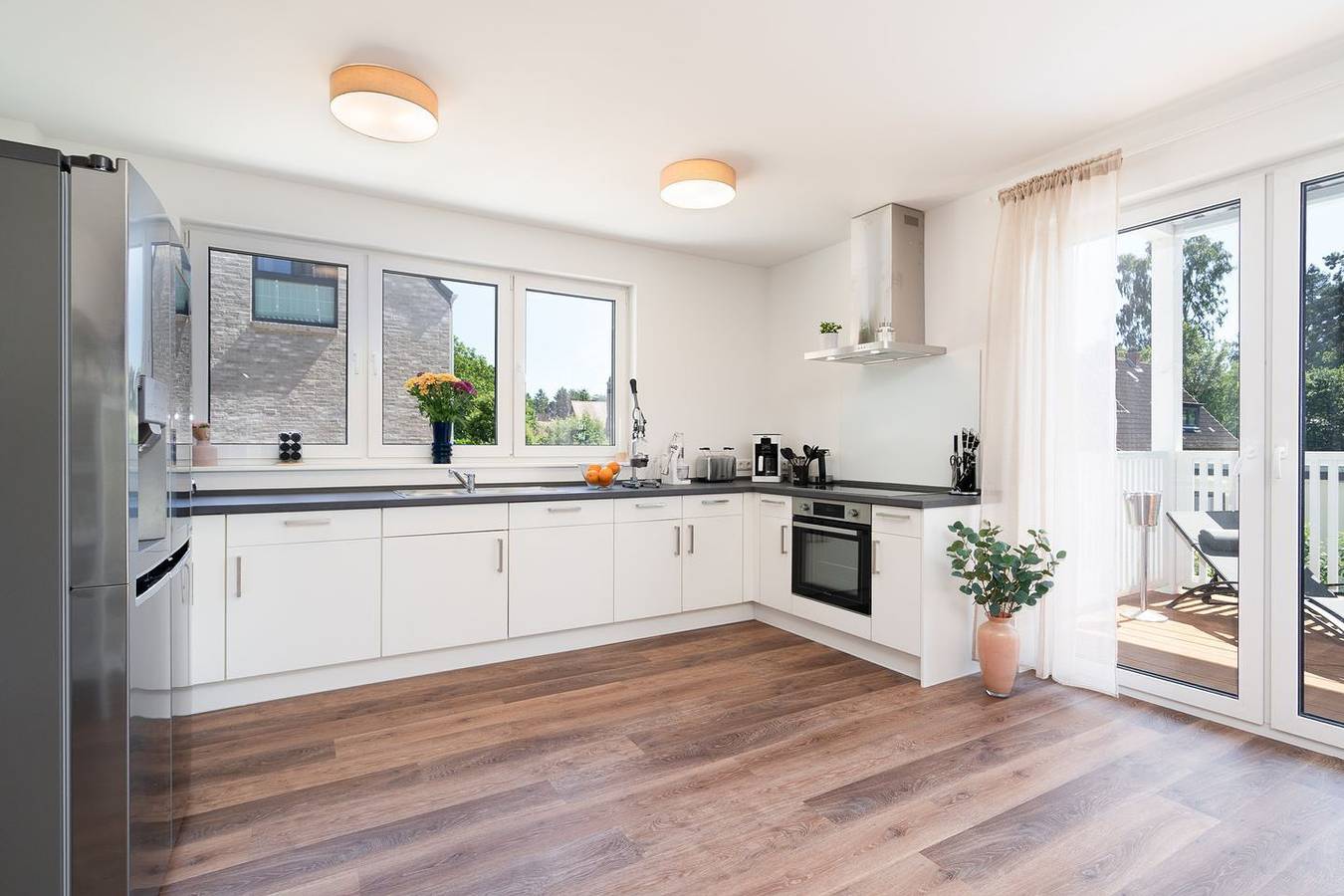 Ganze Wohnung, Moderne und große Ferienwohnung mit beheiztem Pool und Terrasse nahe der Ostsee in Ratekau, Ostholstein