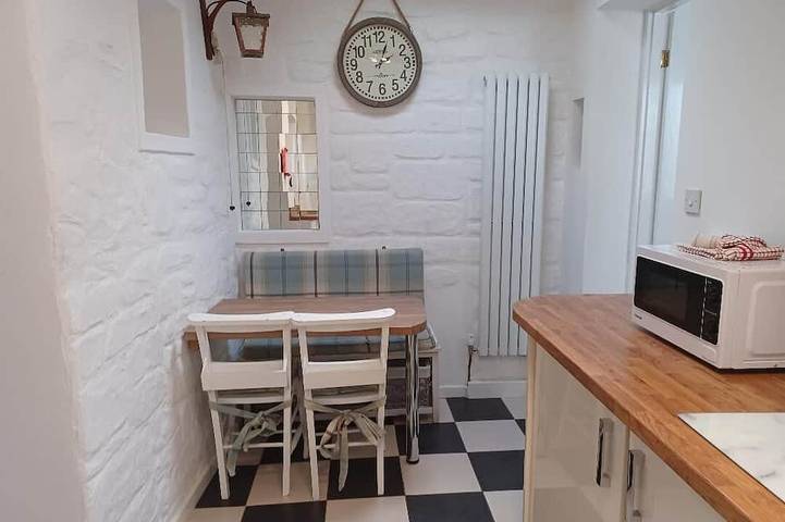 Holiday rental for 4 people, with terrace in Charmouth