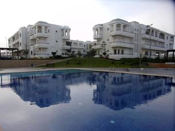 Gîte pour 6 personnes, avec jardin ainsi que piscine et sauna à Bouznika