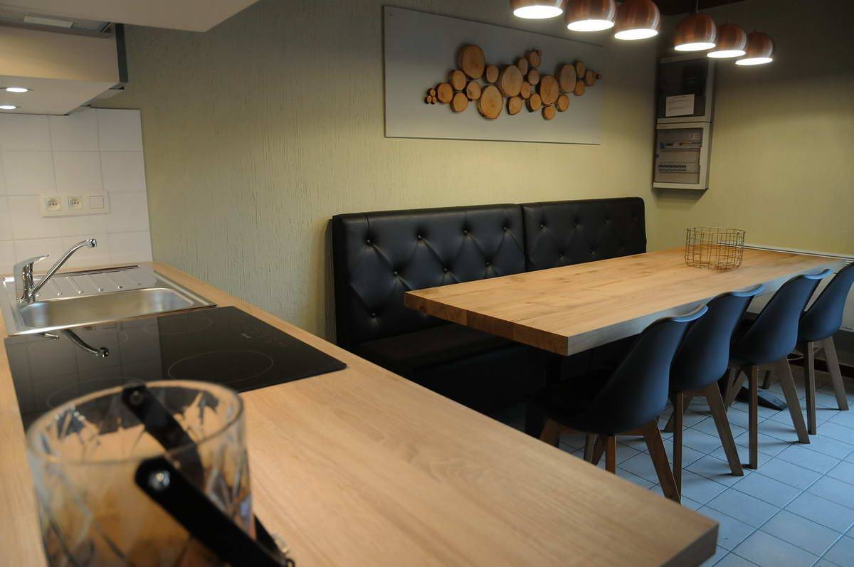 8 persons cottage with lake view on bungalow parc Les Doyard. in Vielsalm, Région de Bastogne