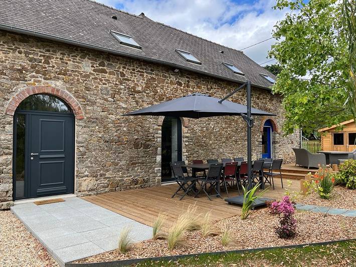 Gîte pour 12 personnes, avec terrasse et jardin