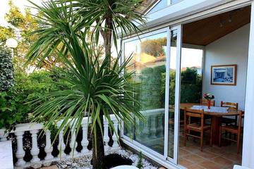 Gîte pour 6 personnes, avec jardin ainsi que terrasse et piscine, animaux acceptés dans Plage des Huttes