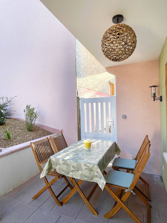 Ganze Wohnung, Ferienwohnung für 4 Personen mit Terrasse in Horbourg-Wihr, Colmar und Umgebung