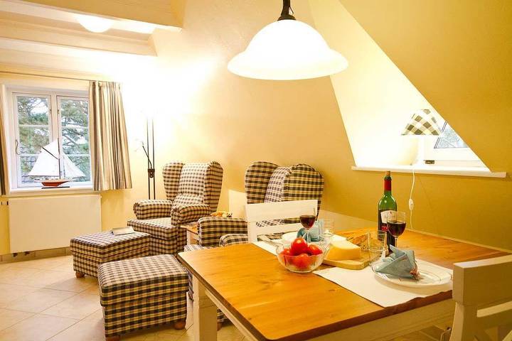 Ferienwohnung für 2 Personen, mit Sauna und Terrasse sowie Garten in Nebel - 3