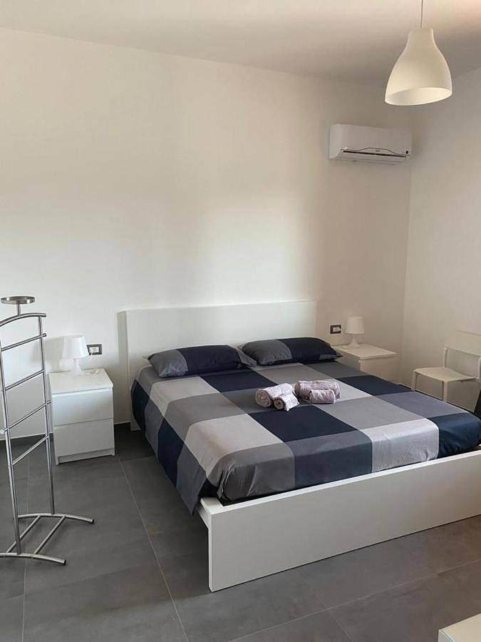 Location de vacances pour 3 personnes, avec vue ainsi que terrasse et jardin à Carbonia - 2