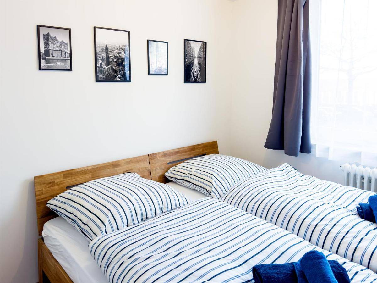 Single Room with Shared Shower and Toilet in Harburg (Hamburg), Hamburg