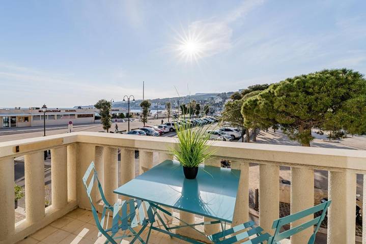 Gîte pour 3 personnes, avec Balcon ainsi que Terrasse et Vue dans Port De Cassis