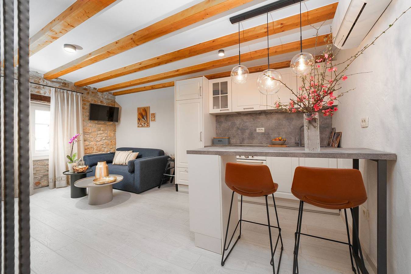 Appartamento intero, Cozy Studio-Apartment inmitten der Altstadt von Porec und nur 50 Meter zur Adria in Parenzo, Parenzo (Grad)