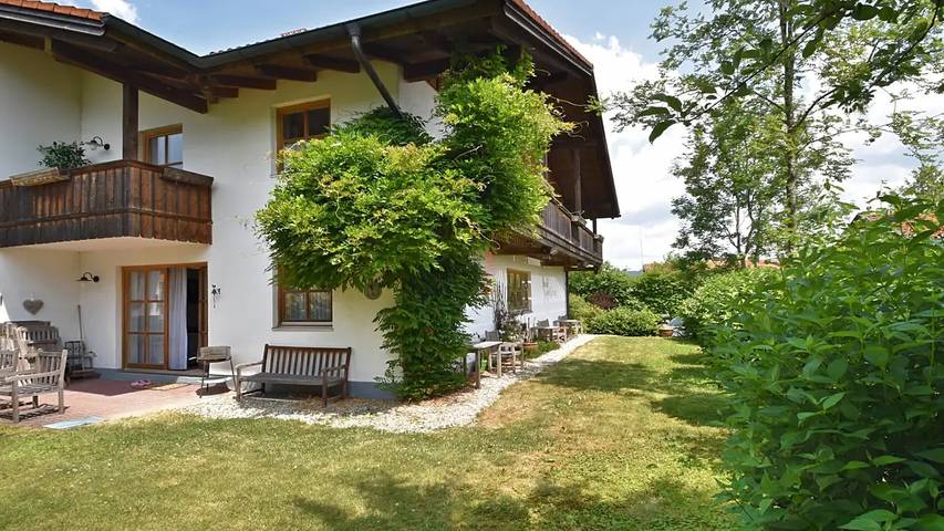 Ferienhaus für 8 Personen, mit Garten