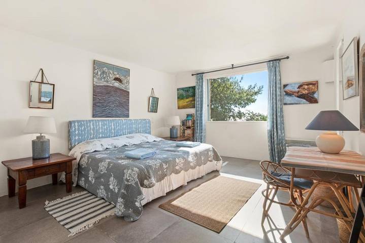Location de vacances pour 6 personnes, avec vue ainsi que jardin et terrasse dans Plage De La Briande La Croix Valmer - 4
